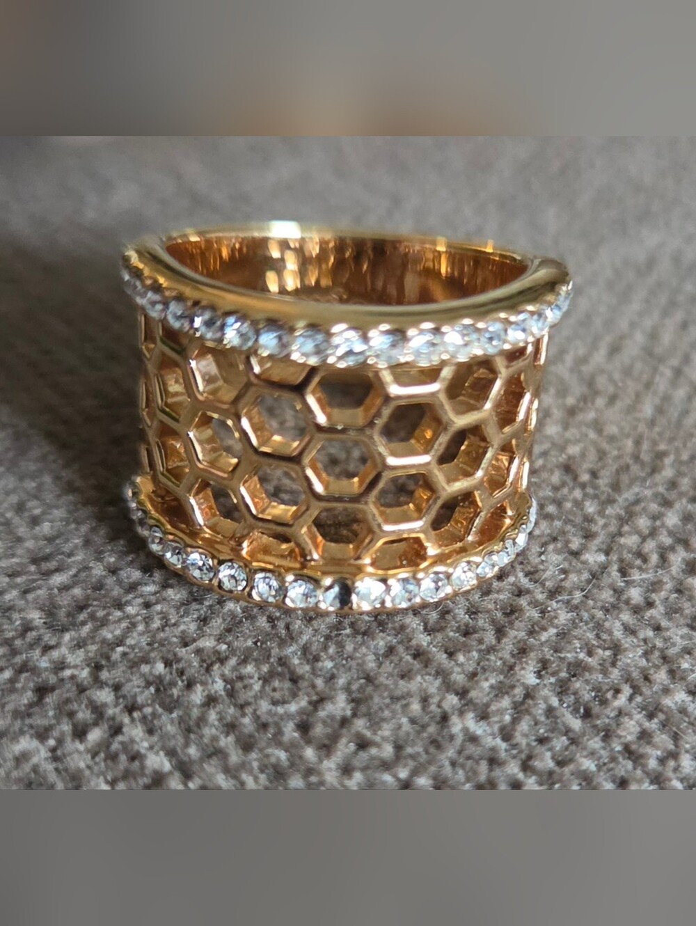 Retired Lia Sophia Gold Honeycomb Cutout Crystal Eternity Statement Ring – 6.5